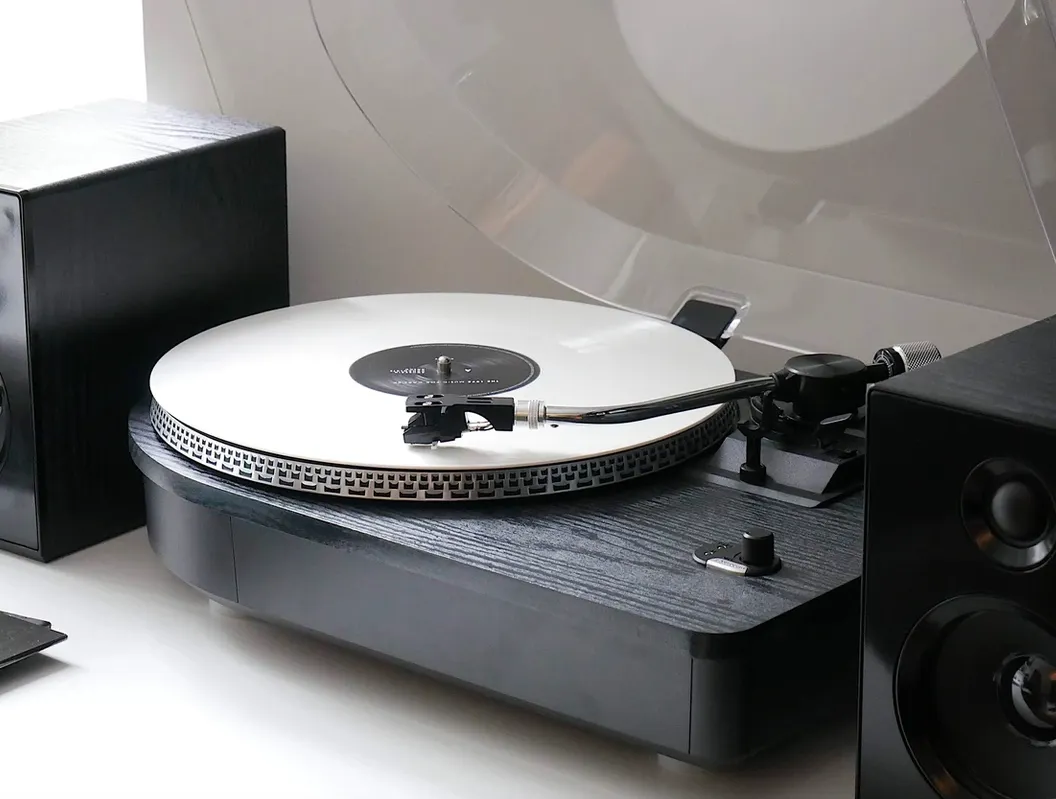 Black Camden Bluetooth Vinyl Record Turntable With Bookshelf Speakers by Steepletone