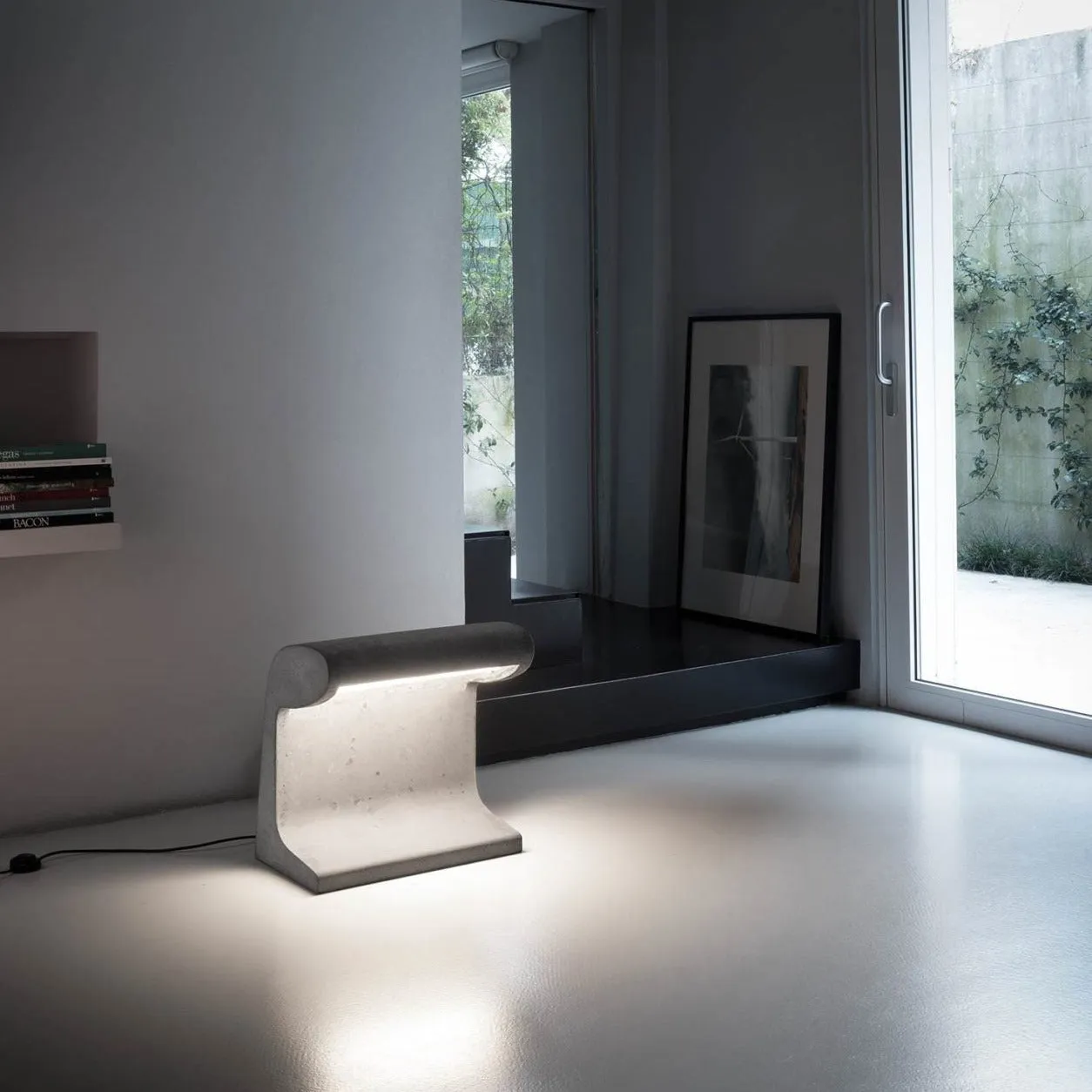 BORNE BÉTON GRANDE Floor Lamp