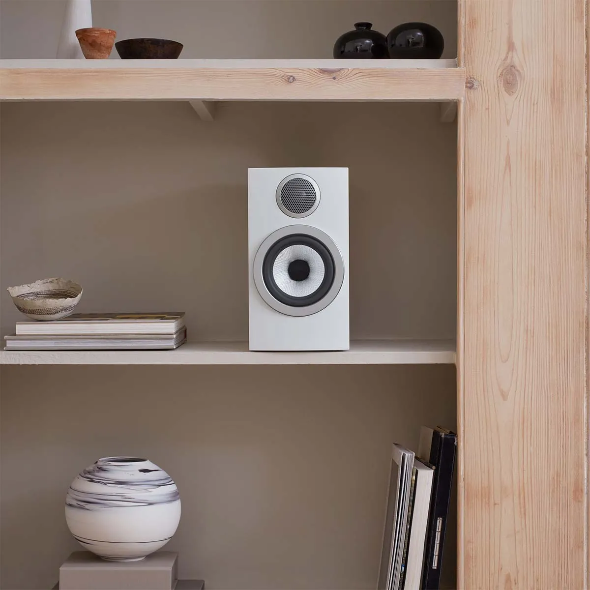 Bowers & Wilkins 707 S3 2-Way Stand Mount Bookshelf Loudspeakers - Pair