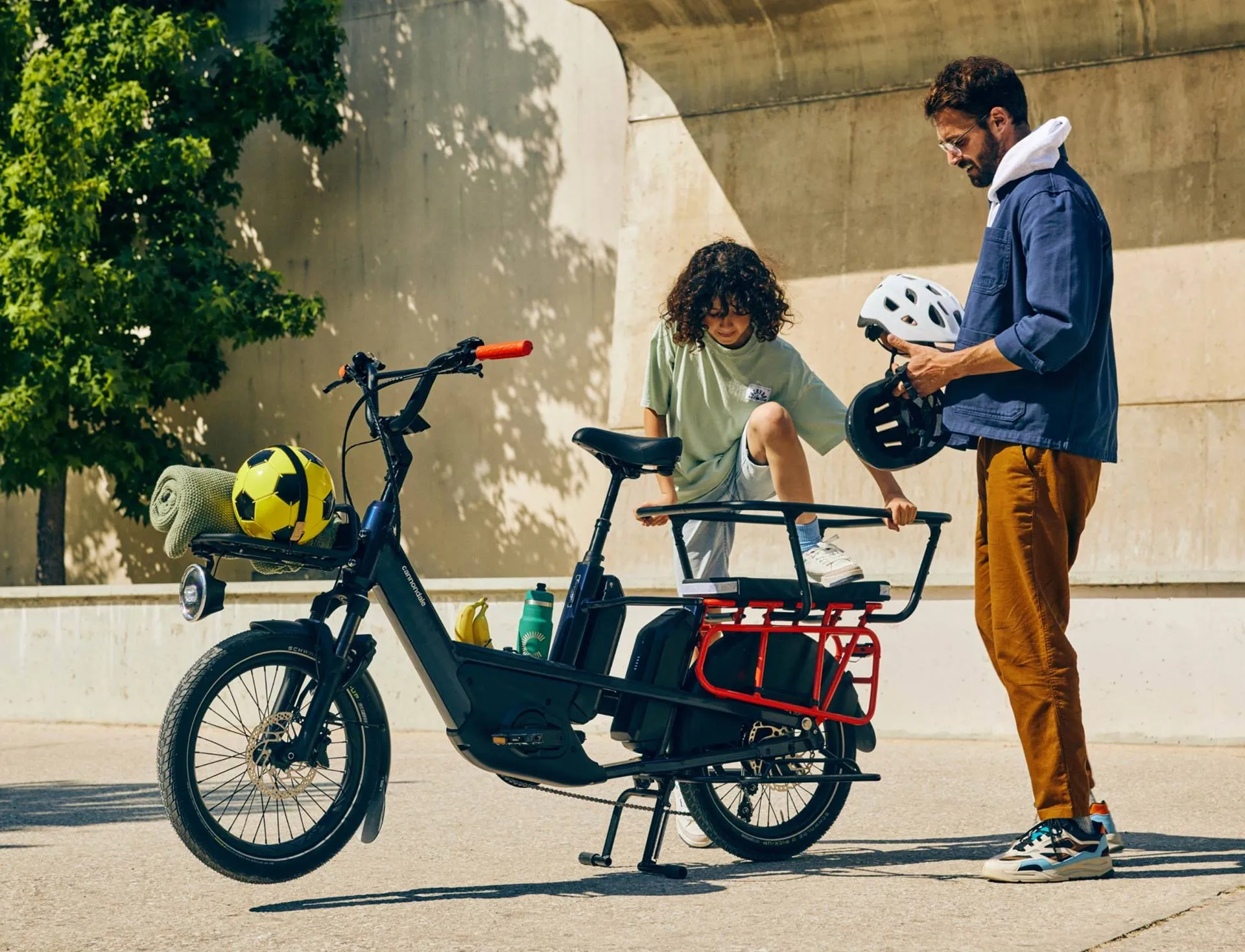 Cannondale Cargowagon Neo Electric Cargo Bike