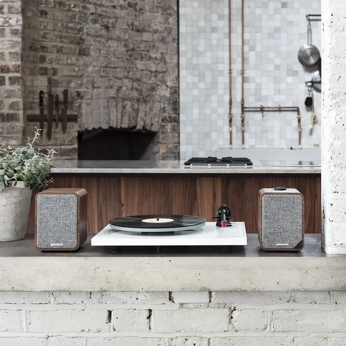 MR1 Mk2 Bluetooth Speaker System